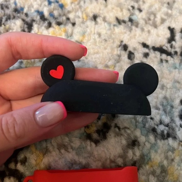 💥5/$10💥 Mickey Mouse Apple Airpods Pro Case - Picture 3 of 5